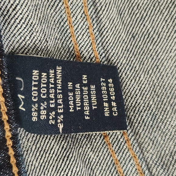 Marc by Marc Jacobs low rise denim shorts. - Picture 12 of 15